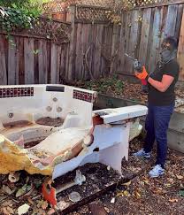 Best Construction Debris Removal  in Eastpointe, MI